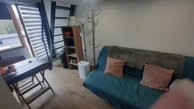 Coin salon dans l'établissement STUDIO avec Terrasse et Parking, proche Tours