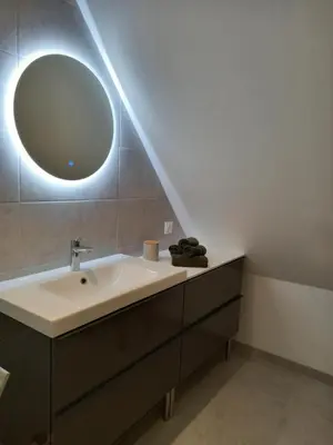Salle de bains dans l'établissement Au jardin de Florentine