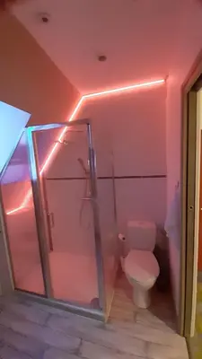 Salle de bains dans l'établissement La maison du centre