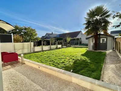 Jardin de l'établissement Studio avec cuisine, salle de bain et garage privé proximité 24h