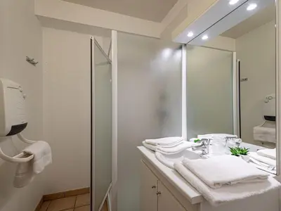 Salle de bains dans l'établissement Holiday Home Cottage Confort-4 by Interhome