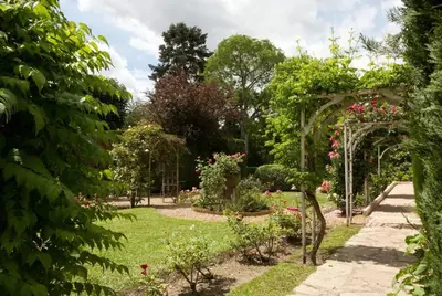 Jardin de l'établissement La Résidence RR