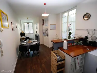 Cuisine ou kitchenette dans l'établissement L'Atypique Saumurois