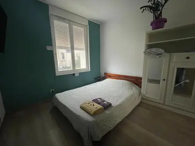 Un ou plusieurs lits dans un hébergement de l'établissement Studio au calme rénové 2023 avec garage