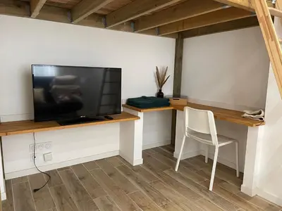 Télévision ou salle de divertissement dans l'établissement Studio Cosy, 2 pas Gare de Tours