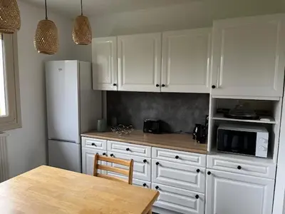 Cuisine ou kitchenette dans l'établissement Maison avec jardin proche circuit des 24h