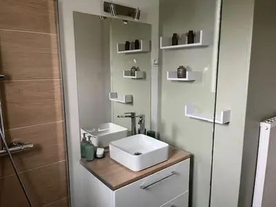 Salle de bains dans l'établissement Maison avec jardin proche circuit des 24h