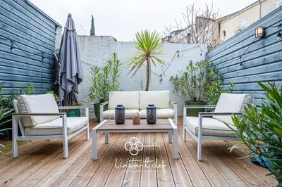 Terrasse ou espace extérieur de l'établissement Maison avec terrasse parfaite pour les 24H et GP Moto