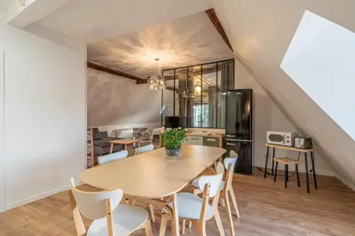 Cuisine ou kitchenette dans l'établissement Léonard