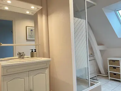 Salle de bains dans l'établissement Le Nuancier - Garage - Jardin 10 pers