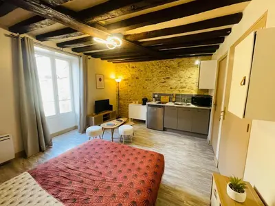 Cuisine ou kitchenette dans l'établissement Le Studio du Vieux-Mans - 2 guests - Wifi