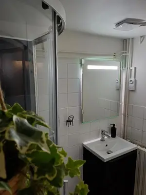 Salle de bains dans l'établissement Le Terminus, proche gare et centre-ville - 4 pers