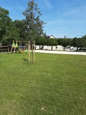 Aire de jeux pour enfants de l'établissement Gite Vergers de Fontenay La Loire