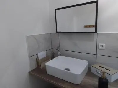 Salle de bains dans l'établissement Special 24H du MANS