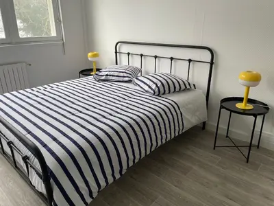 Un ou plusieurs lits dans un hébergement de l'établissement Maison familiale près du Zoo et du circuit - FR-1-410-463