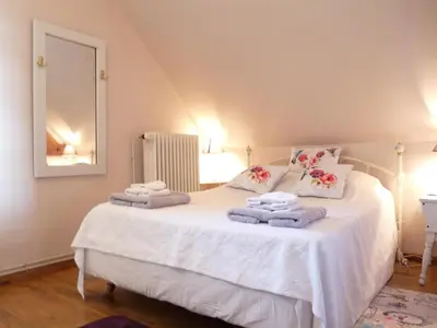 Un ou plusieurs lits dans un hébergement de l'établissement Le Plessis, Stone Farmhouse Loft with Gardens and Pool