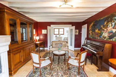 Coin salon dans l'établissement La Fernandiere, Historic Home, Garden and Pool