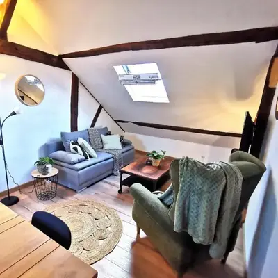 Deux pièces sous les toits
