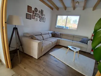 Coin salon dans l'établissement Maison a 12 mn du circuit des 24h
