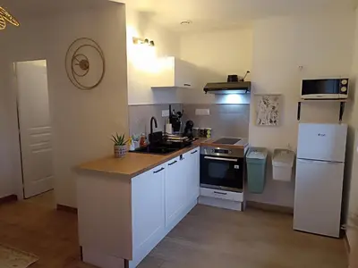 Cuisine ou kitchenette dans l'établissement La petite maison à la campagne !
