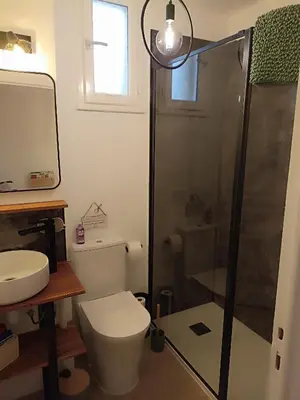 Salle de bains dans l'établissement La petite maison à la campagne !