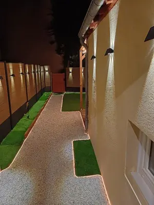 Plan de l'établissement Sweety's Eden Jacuzzi - Jacuzzi privé Sauna Cinéma room Jardin - Terrasse centre-ville