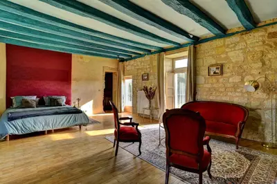 Un ou plusieurs lits dans un hébergement de l'établissement Manoir de Rousse 320 m2 en campagne Piscine Wifi Jardins