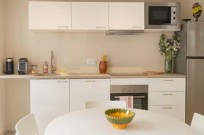 Cuisine ou kitchenette dans l'établissement Maison de Charme & Cour Privée dans le Cœur Historique d'Amboise