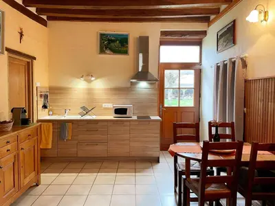Cuisine ou kitchenette dans l'établissement Gîte chaleureux avec sauna, près des châteaux de la Loire - FR-1-491-456