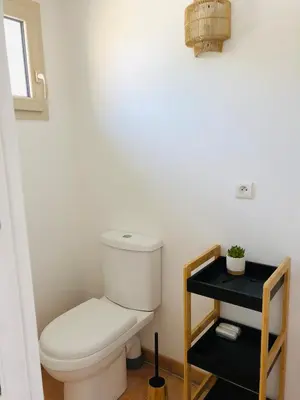 Salle de bains dans l'établissement Charmante maison de ville