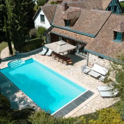 Le Patis et sa piscine