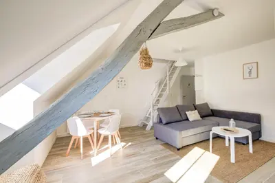 Coin salon dans l'établissement Le Belvédère - Le rendez vous des Copains