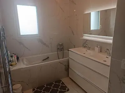Salle de bains dans l'établissement Le Mans spécial 24h