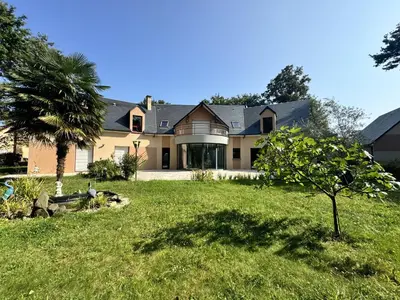 Jardin de l'établissement Villa Nausicaa - Circuit des 24h du Mans - Piscine