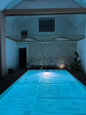 Piscine de l'établissement La Grange Clyna - Love Room ou située à proximité