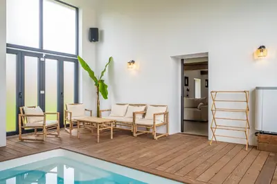 Piscine de l'établissement La Grange Clyna - Love Room ou située à proximité