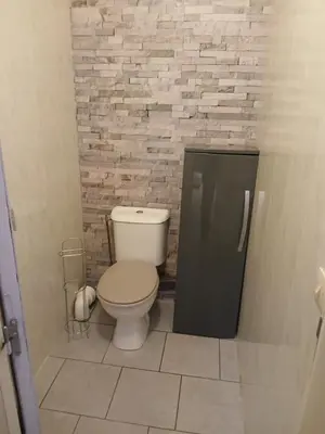 Salle de bains dans l'établissement Bienvenue