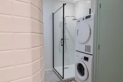 Salle de bains dans l'établissement T2 Evasion des 24h - Le Mans
