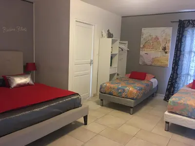 Un ou plusieurs lits dans un hébergement de l'établissement Madinina'S Cube