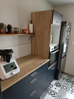 Cuisine ou kitchenette dans l'établissement Hébergement le Mans