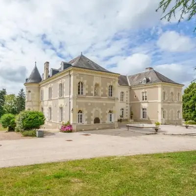 Superbe Château du 19eme en Touraine 15 p