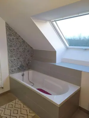 Salle de bains dans l'établissement 10 min du Circuit 24h du MANS - Grandes chambres très confortables dans maison récente et jardin !