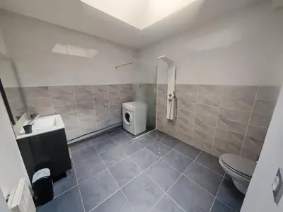 Salle de bains dans l'établissement Studio au cœur d'Amboise pour 2 pers, vue sur château - FR-1-381-609