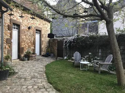Jardin de l'établissement Maison Le Mans centre