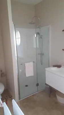 Salle de bains dans l'établissement Maison Le Mans chambre parentale