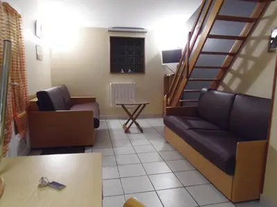 Coin salon dans l'établissement a 10 mn d Angers petite maison indépendante