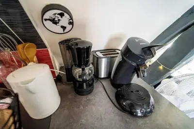 Plateau bouilloire dans l'établissement Le Cocon Appartement chaleureux hypercentre Blois