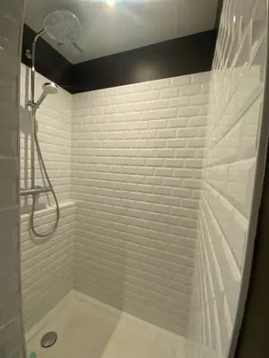 Salle de bains dans l'établissement 2 Chambres, spéciales 24H DU MANS