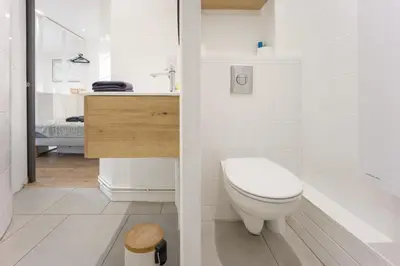 Salle de bains dans l'établissement Le Avena - Centre Ville - Calme - Cour
