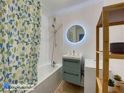 Salle de bains dans l'établissement Appartement au bord du lac